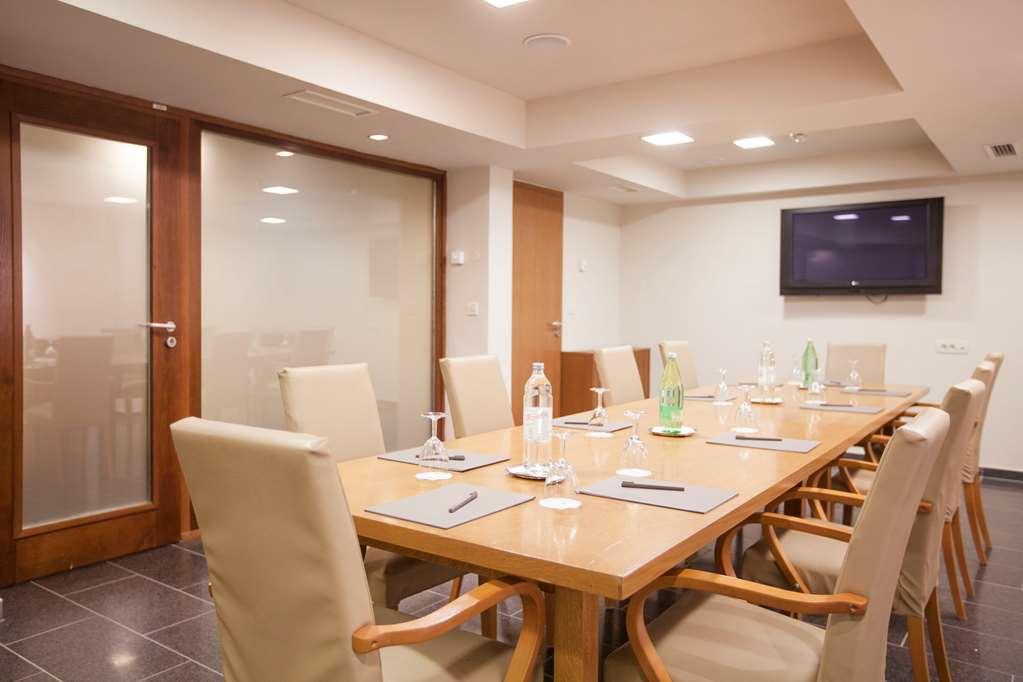 Palace Hotell